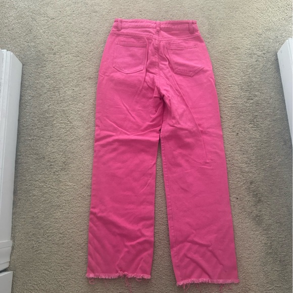 Pink Jeans Without A Button - Picture 3 of 3